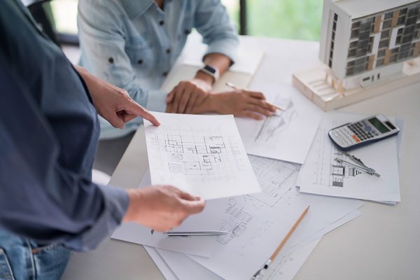 Zmiany w projekcie domu na działce z rozpoczętą budową